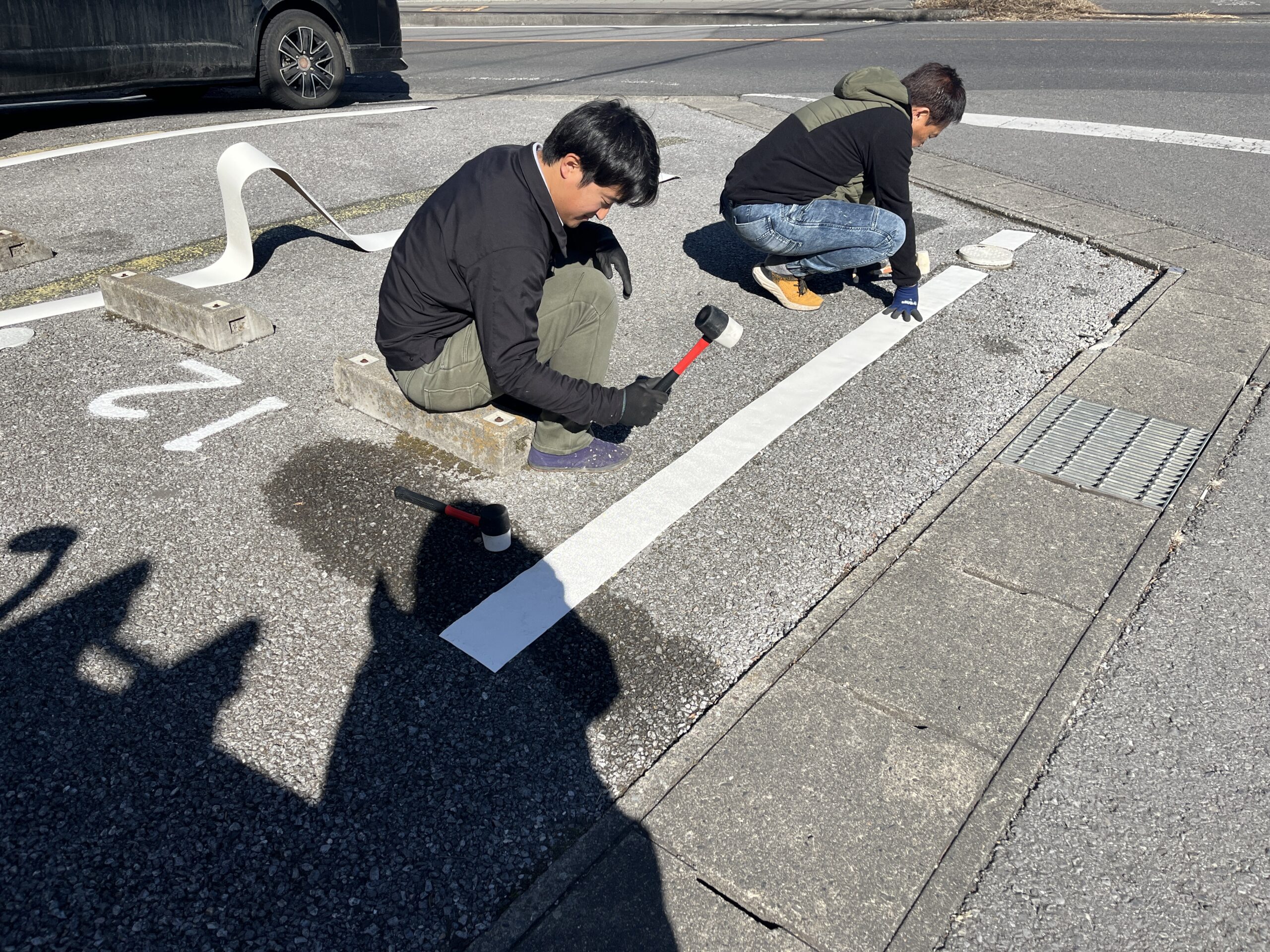 栃木県 アパート駐車場番号塗装およびラインテープ工事 栃木県 アパート駐車場番号塗装およびラインテープ工事